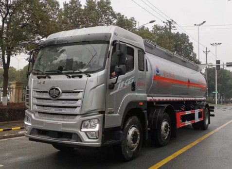 解放JK6前四后四20方易燃液體罐式運(yùn)輸車_潤(rùn)知星牌SCS5264GRYCA6型易燃液體罐式運(yùn)輸車 解放JK6前四后四20方易燃液體罐式運(yùn)輸車_潤(rùn)知星牌SCS5264GRYCA6型易燃液體罐式運(yùn)輸車