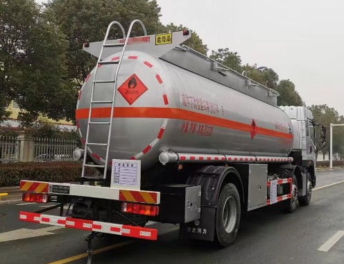 解放JK6前四后四20方易燃液體罐式運(yùn)輸車_潤(rùn)知星牌SCS5264GRYCA6型易燃液體罐式運(yùn)輸車 解放JK6前四后四20方易燃液體罐式運(yùn)輸車_潤(rùn)知星牌SCS5264GRYCA6型易燃液體罐式運(yùn)輸車